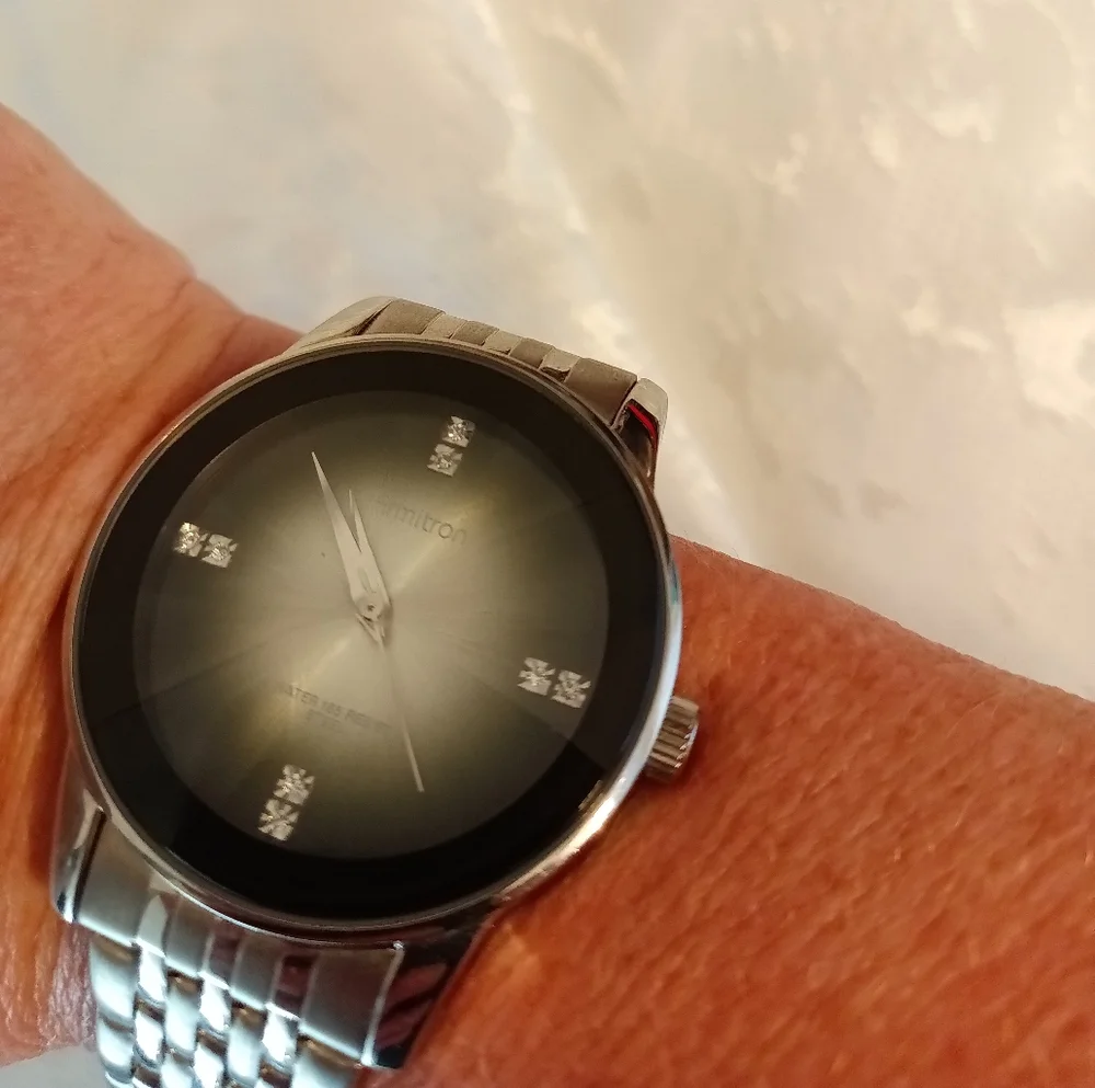 Armitron Unisex watch raised crystal dome face metal silver tone band